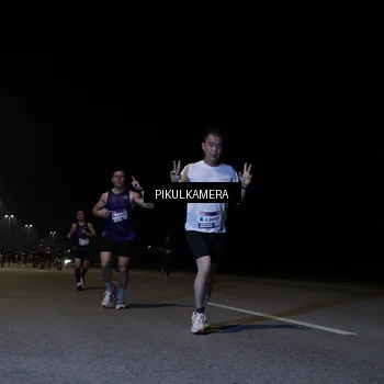 Runner Photo 7516576