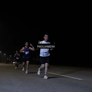 Runner Photo 7516586