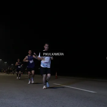 Runner Photo 7516587