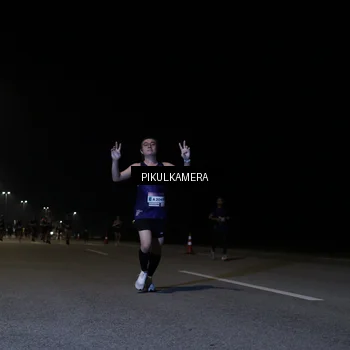 Runner Photo 7516613