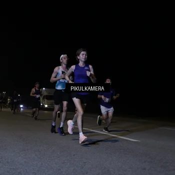 Runner Photo 7516639