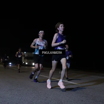 Runner Photo 7516640