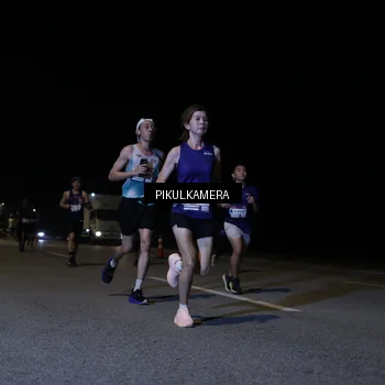 Runner Photo 7516641