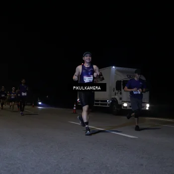 Runner Photo 7516654
