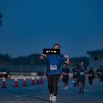 Runner Photo 7516672