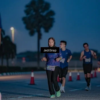 Runner Photo 7516700