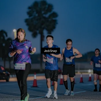 Runner Photo 7516704