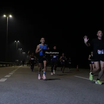 Runner Photo 7516725