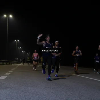 Runner Photo 7516737