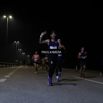 Runner Photo 7516744