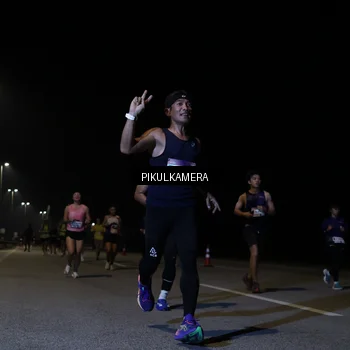 Runner Photo 7516746