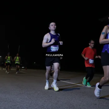 Runner Photo 7516788