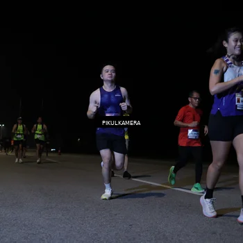 Runner Photo 7516792