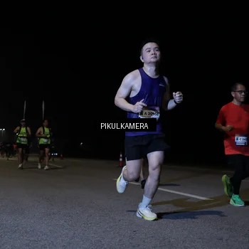 Runner Photo 7516798