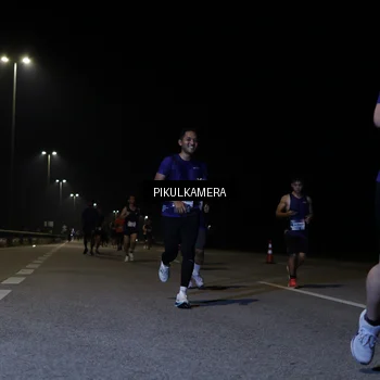 Runner Photo 7516846