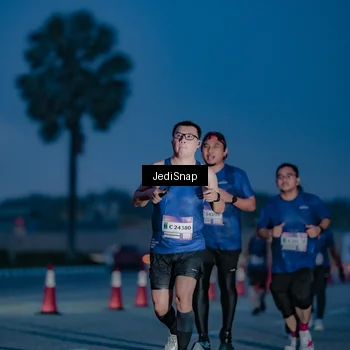 Runner Photo 7516851