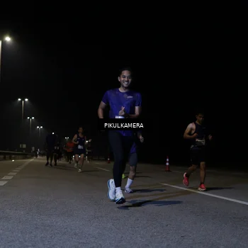 Runner Photo 7516855