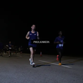 Runner Photo 7516873