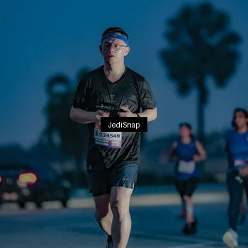 Runner Photo 7516880