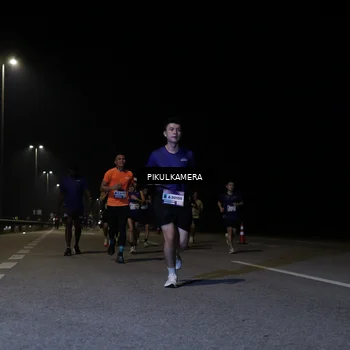 Runner Photo 7516891