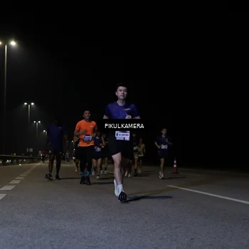 Runner Photo 7516892