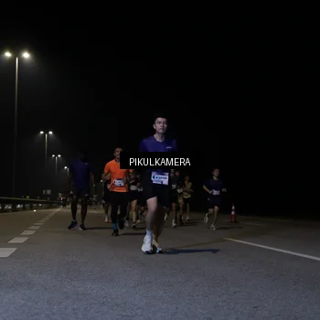 Runner Photo 7516898