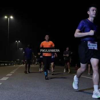 Runner Photo 7516899