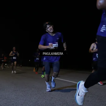 Runner Photo 7516906