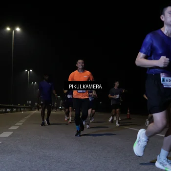 Runner Photo 7516916