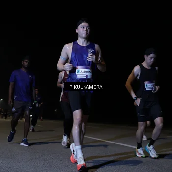Runner Photo 7516930