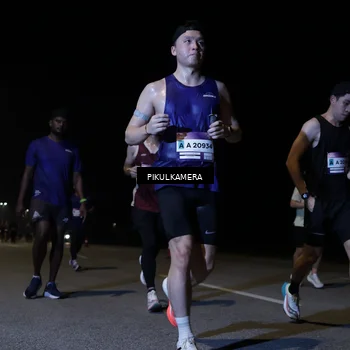 Runner Photo 7516951