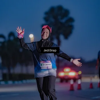 Runner Photo 7517004