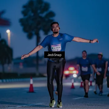 Runner Photo 7517012