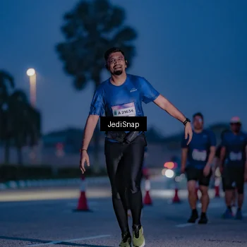 Runner Photo 7517014