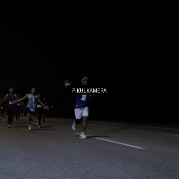Runner Photo 7517019