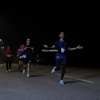 Runner Photo 7517026