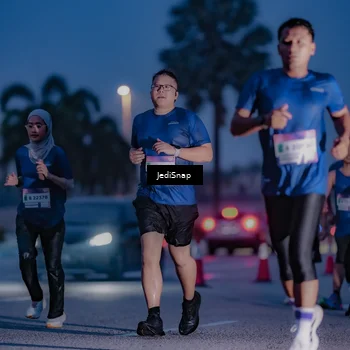 Runner Photo 7517032