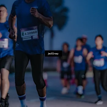 Runner Photo 7517036