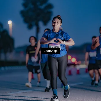 Runner Photo 7517037