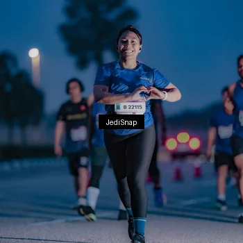 Runner Photo 7517041