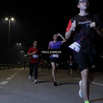 Runner Photo 7517049