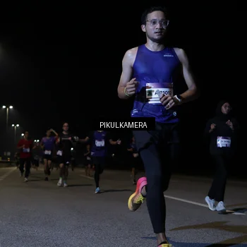 Runner Photo 7517053