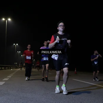Runner Photo 7517054
