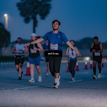 Runner Photo 7517064