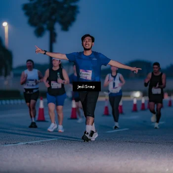 Runner Photo 7517066