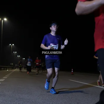 Runner Photo 7517074