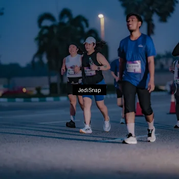Runner Photo 7517076