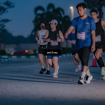 Runner Photo 7517077