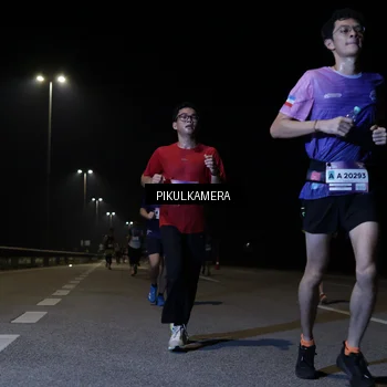 Runner Photo 7517079