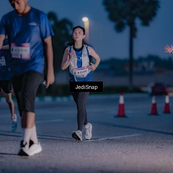 Runner Photo 7517083